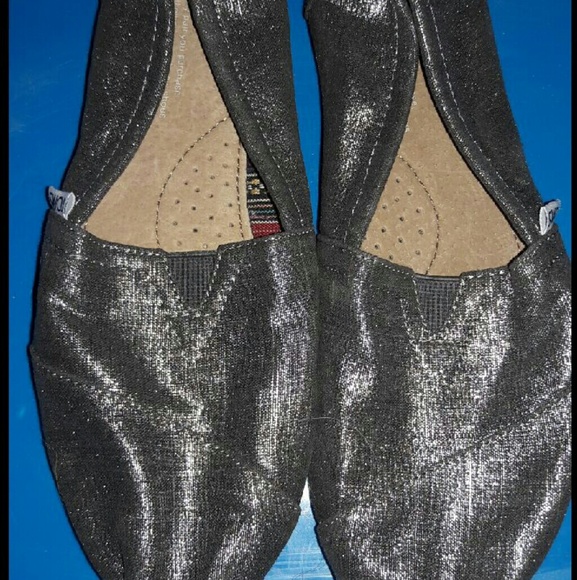 Toms Shoes - New toms sz 7.5